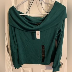 Beautiful strapless green sweater